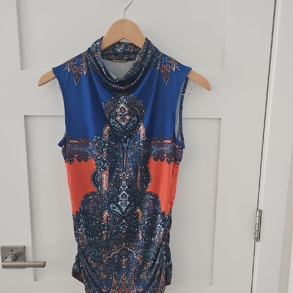 Sleeveless Mock Neck Paisley Print Top in Blue and Coral